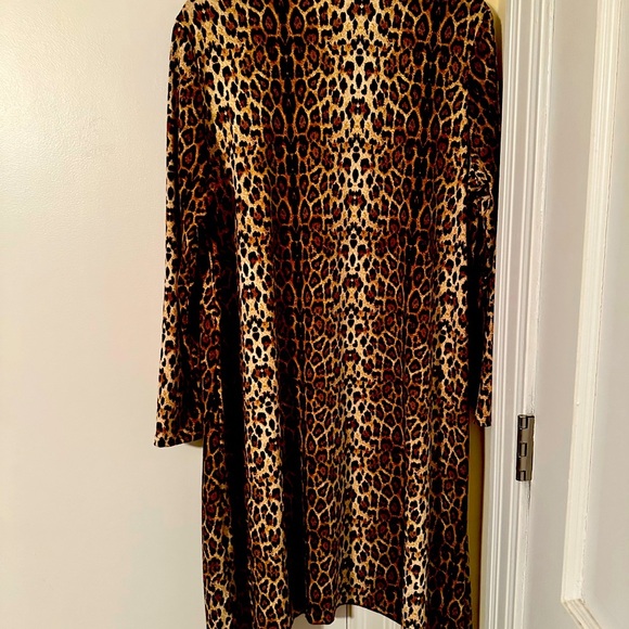 In’voland Beautiful leopard print Cardigan. EUC Size 1X - Picture 4 of 4